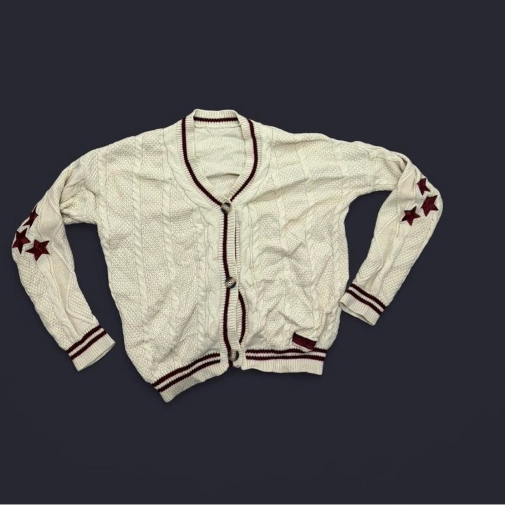 ✨ Y2K Cream & burgundy star cardigan✨